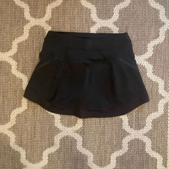 Athleta Dresses & Skirts - Athleta skort women’s size extra small